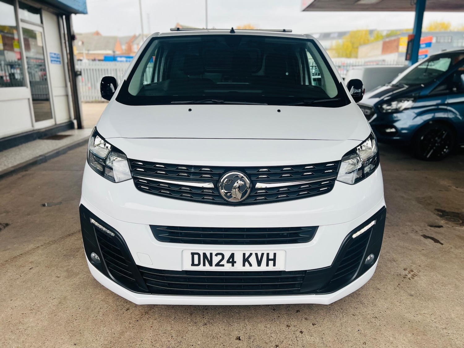 Used Vauxhall Vivaro 2024 for sale - 76997713: Photo 2