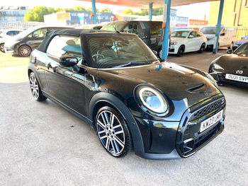 Used MINI Convertible 2023 for sale - 79521103: Photo