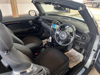 Used MINI Convertible 2022 for sale - 78548546: Photo