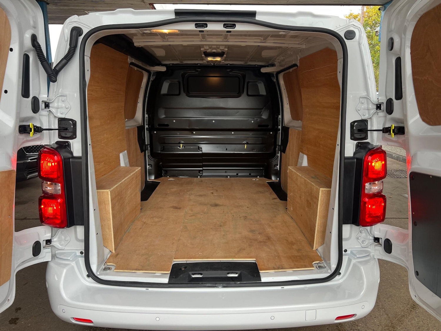 Used Vauxhall Vivaro 2023 for sale - 76997351: Photo 11