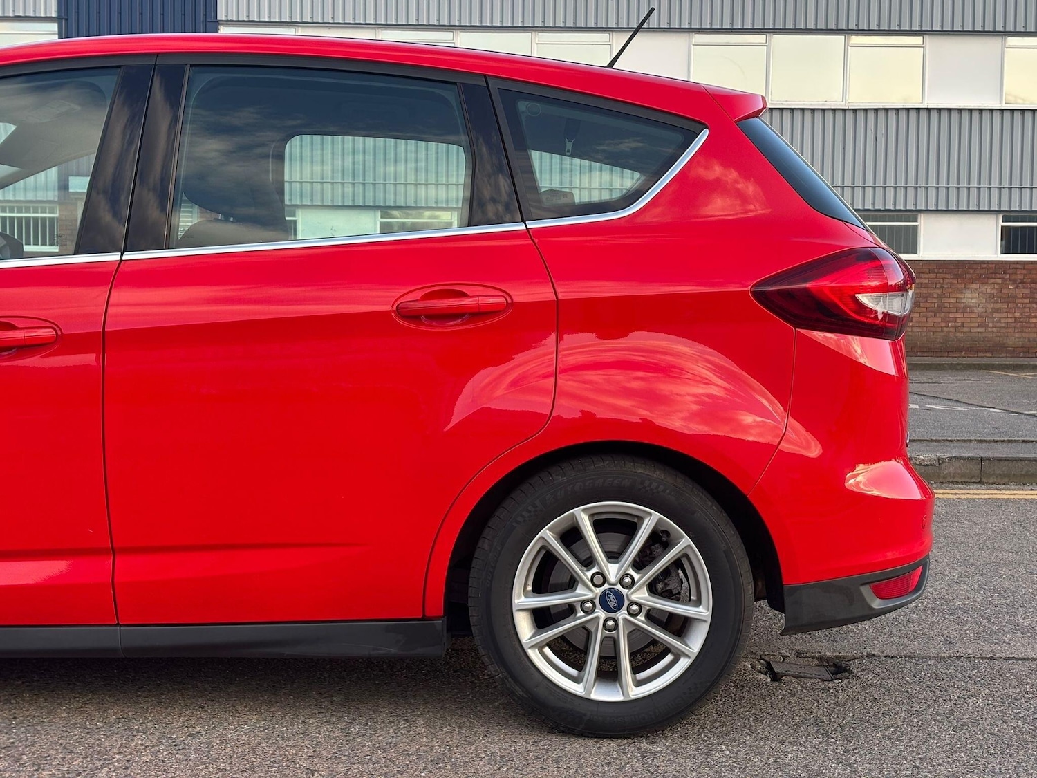 Used Ford C-Max 2018 for sale - 78116131: Photo 25