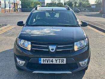 Used Dacia Sandero Stepway 2014 for sale - 78171512: Photo
