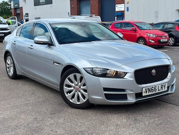 Used Jaguar XE 2016 for sale - 78784538: Photo