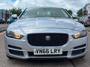 Used Jaguar XE 2016 for sale - 78784538: Photo