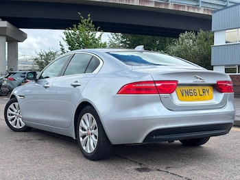 Used Jaguar XE 2016 for sale - 78784538: Photo