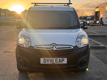 Used Vauxhall Combo 2018 for sale - 77060493: Photo