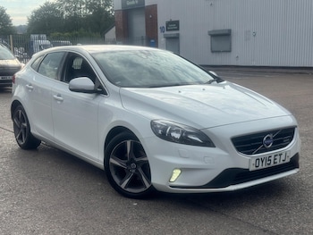 Used Volvo V40 2015 for sale - 79553172: Photo