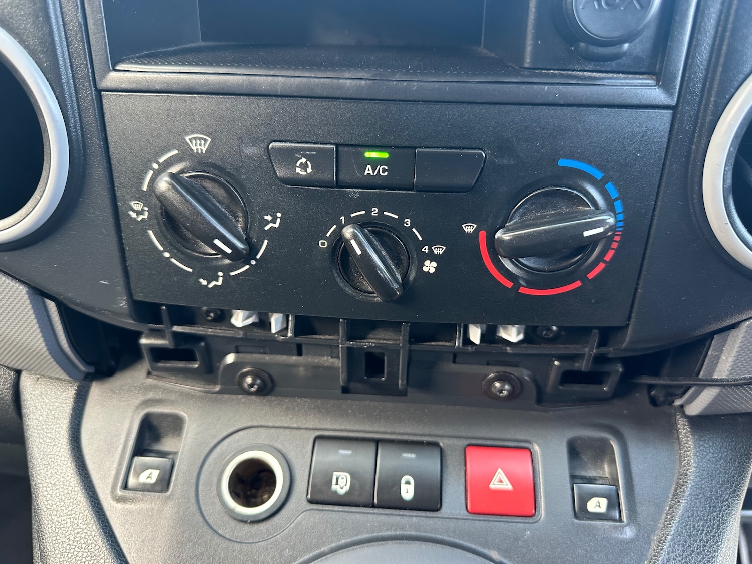 Used Citroen Berlingo 2012 for sale - 77053917: Photo 21