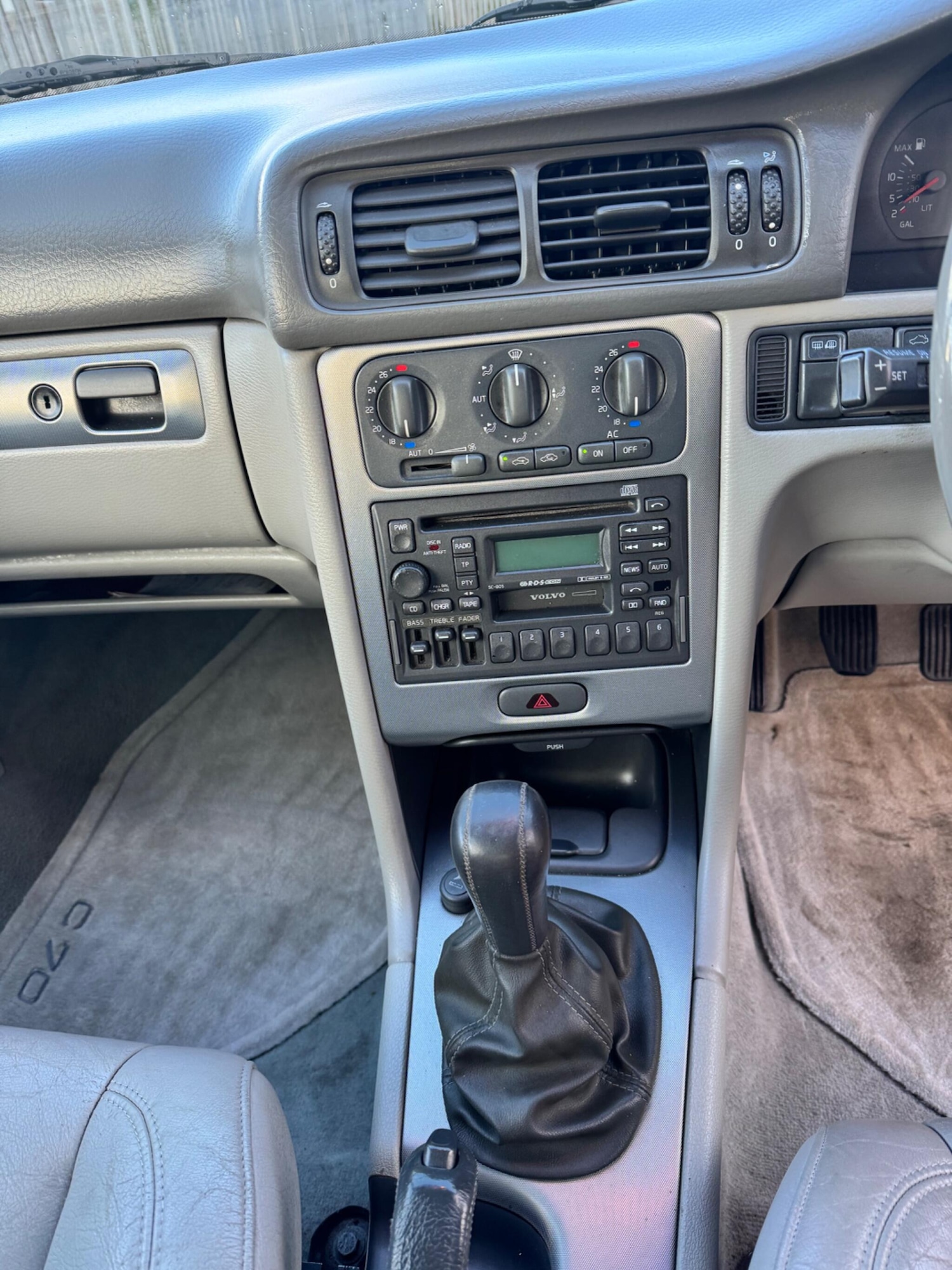 Used Volvo C70 2002 for sale - 77892140: Photo 21