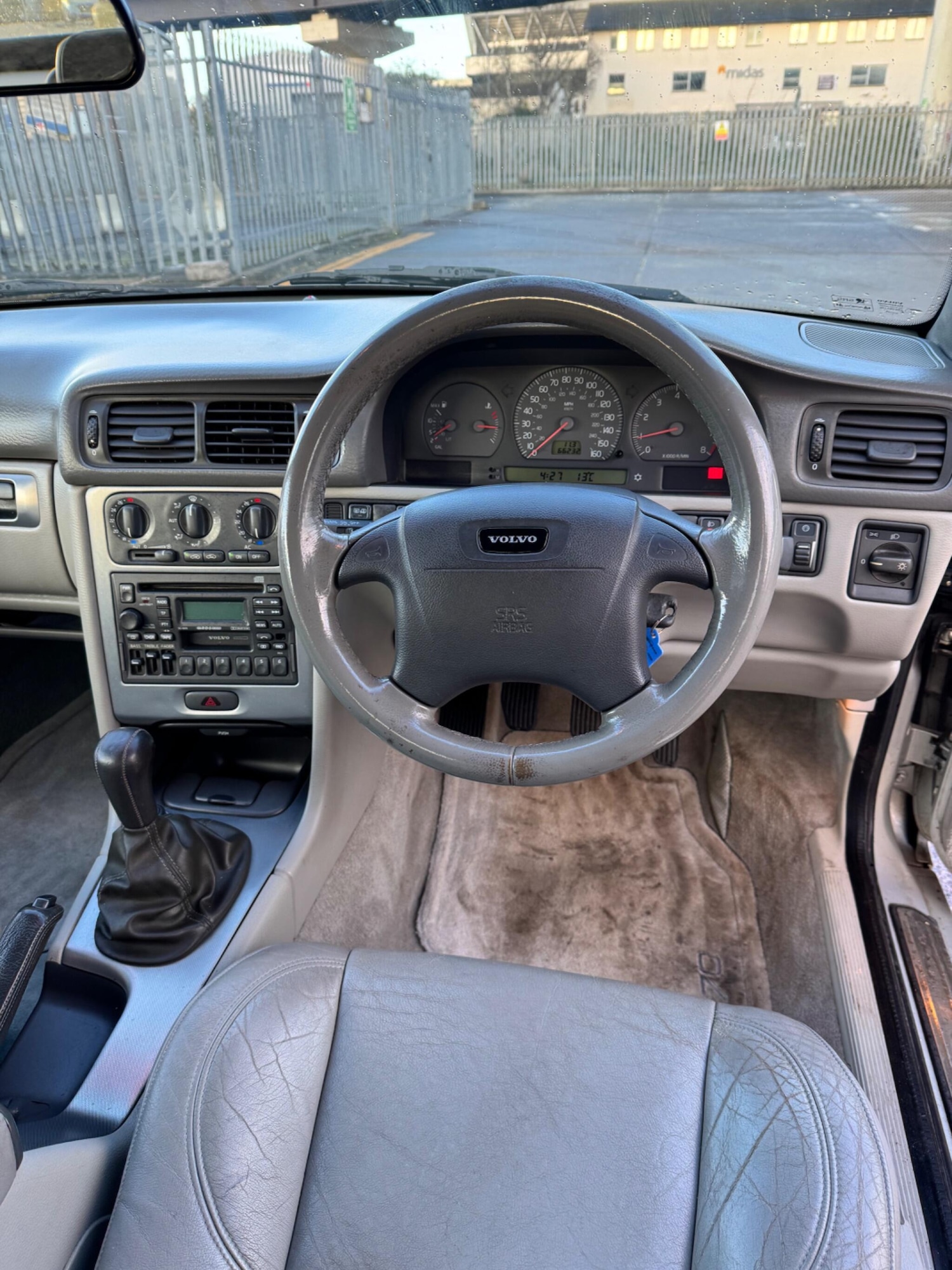 Used Volvo C70 2002 for sale - 77892140: Photo 40