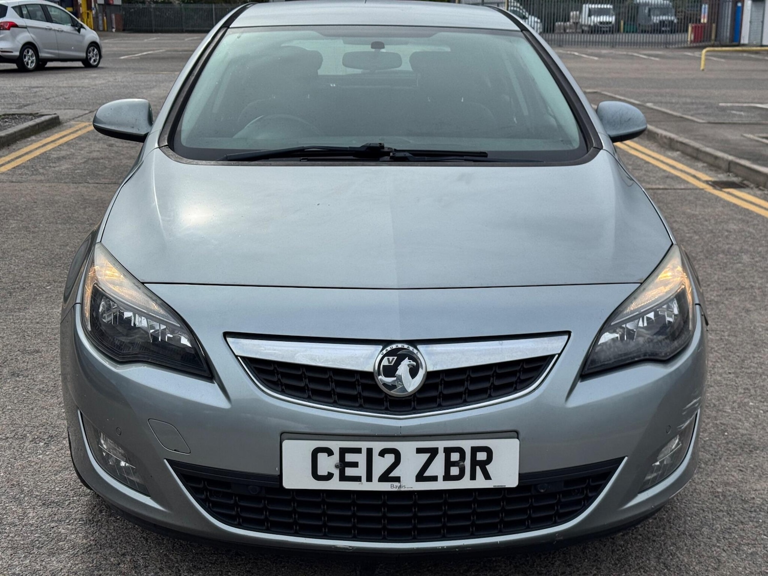 Used Vauxhall Astra 2012 for sale - 78071871: Photo 2