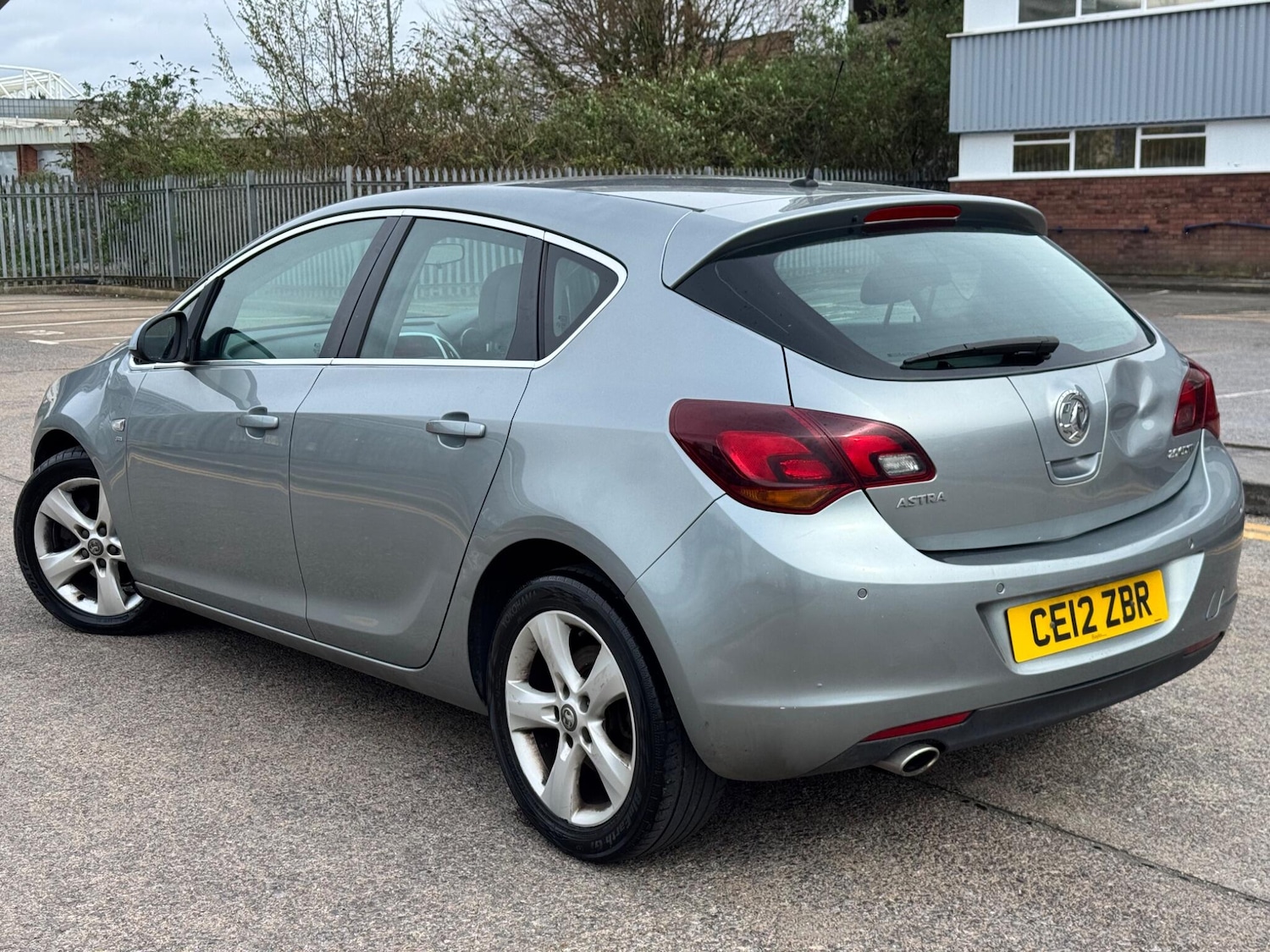 Used Vauxhall Astra 2012 for sale - 78071871: Photo 4