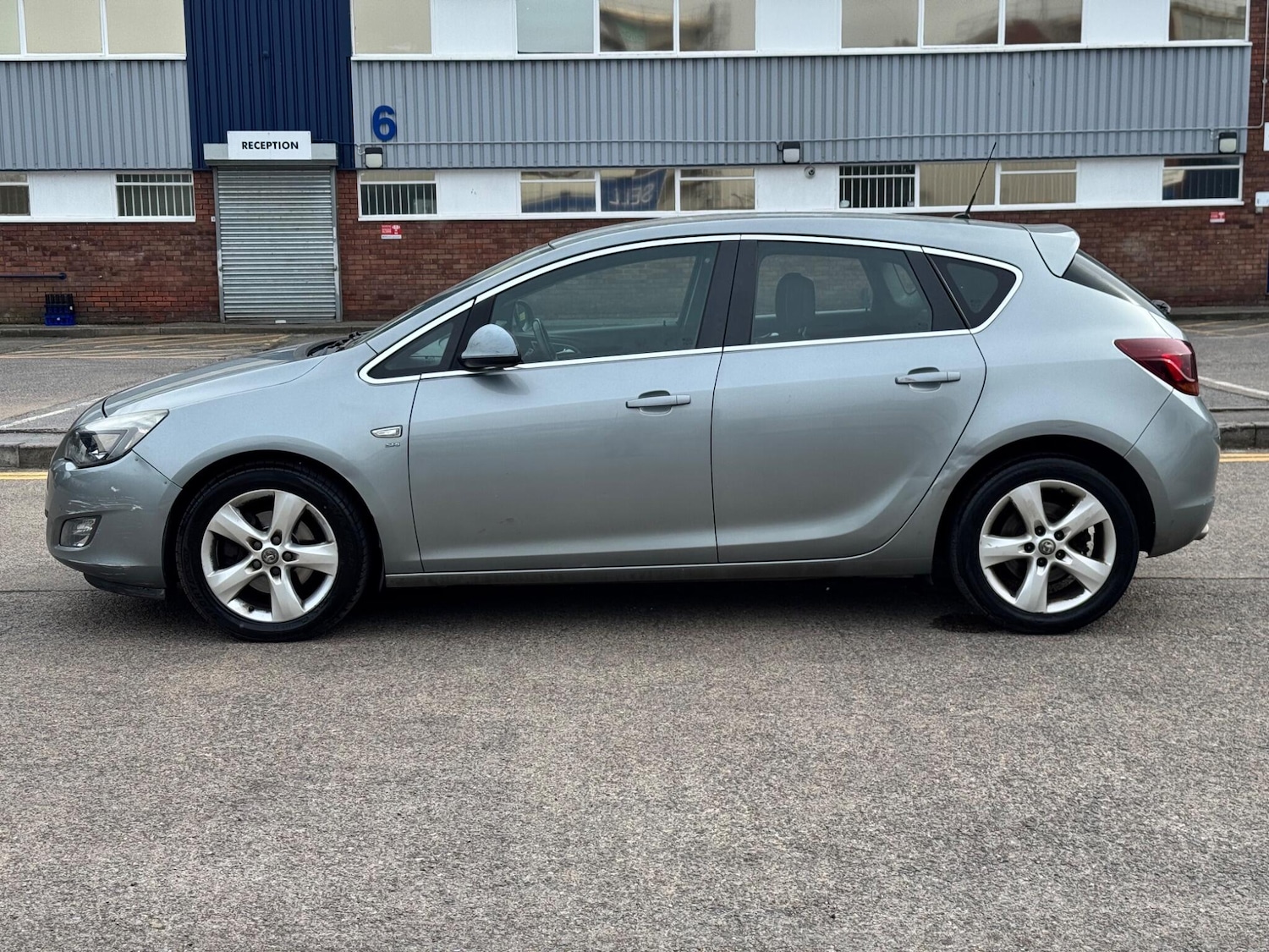 Used Vauxhall Astra 2012 for sale - 78071871: Photo 9