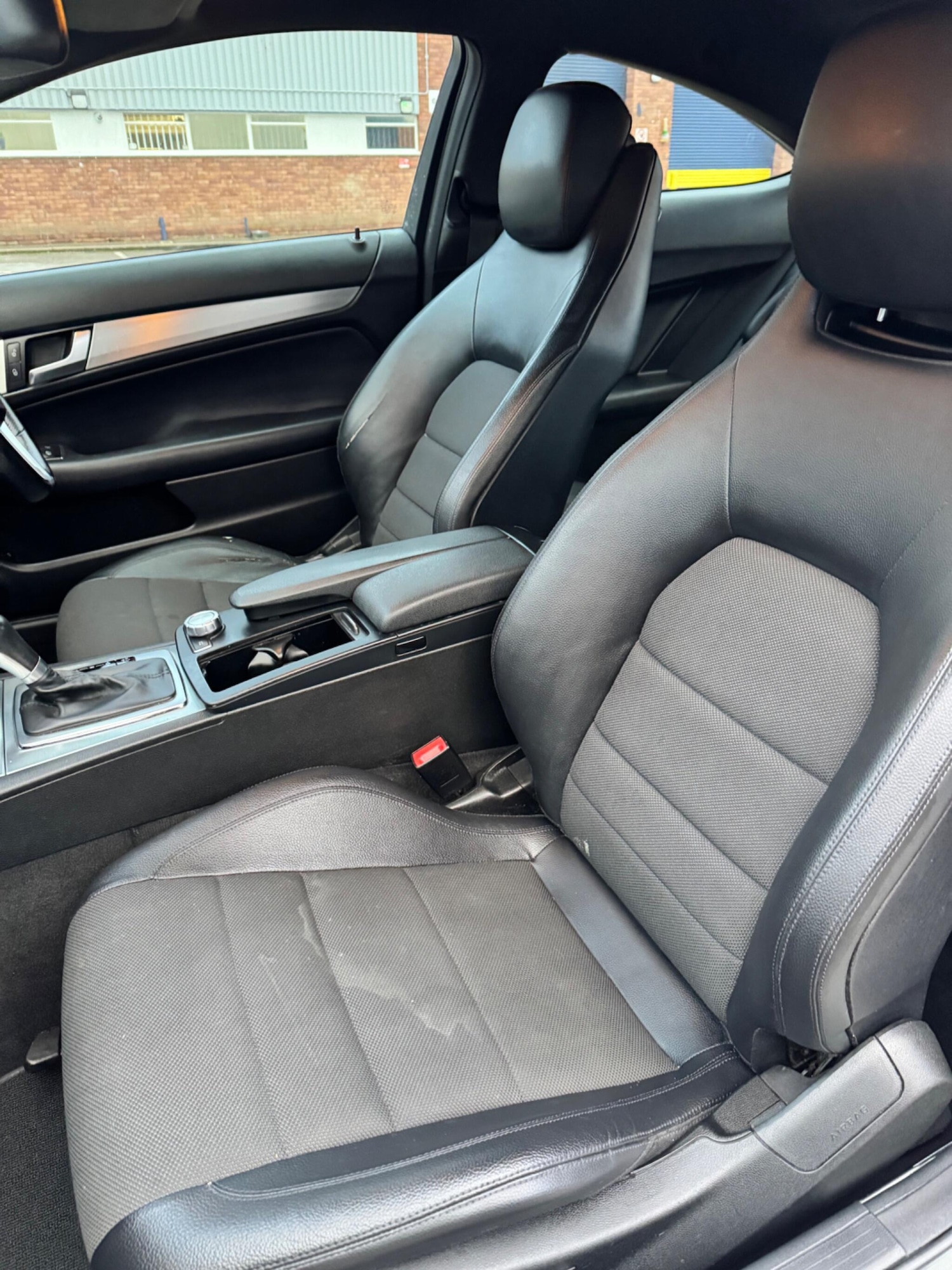 Used Mercedes-Benz C Class 2012 for sale - 77624923: Photo 43