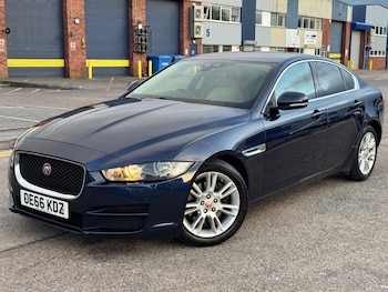 Used Jaguar XE 2016 for sale - 79349550: Photo
