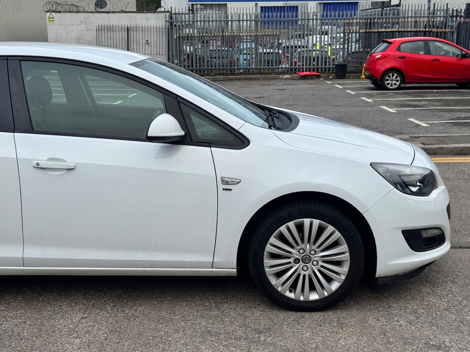 Used Vauxhall Astra 2013 for sale - 77926259: Photo 10