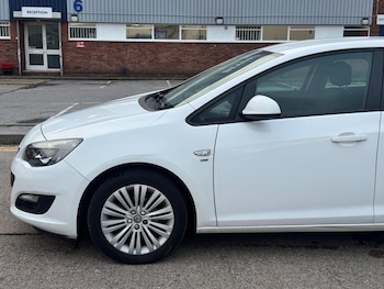 Used Vauxhall Astra 2013 for sale - 77926259: Photo