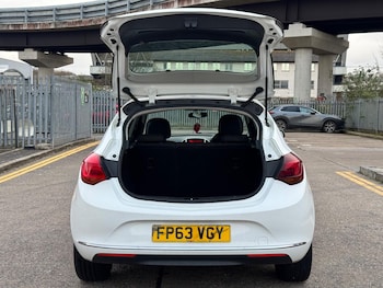 Used Vauxhall Astra 2013 for sale - 77926259: Photo