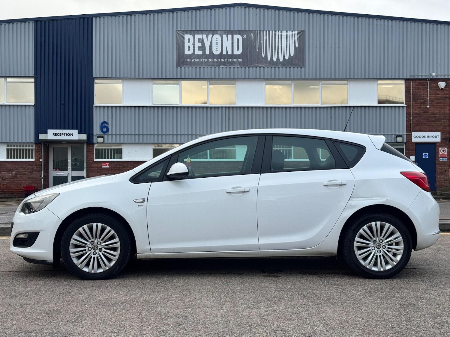 Used Vauxhall Astra 2013 for sale - 77926259: Photo 7