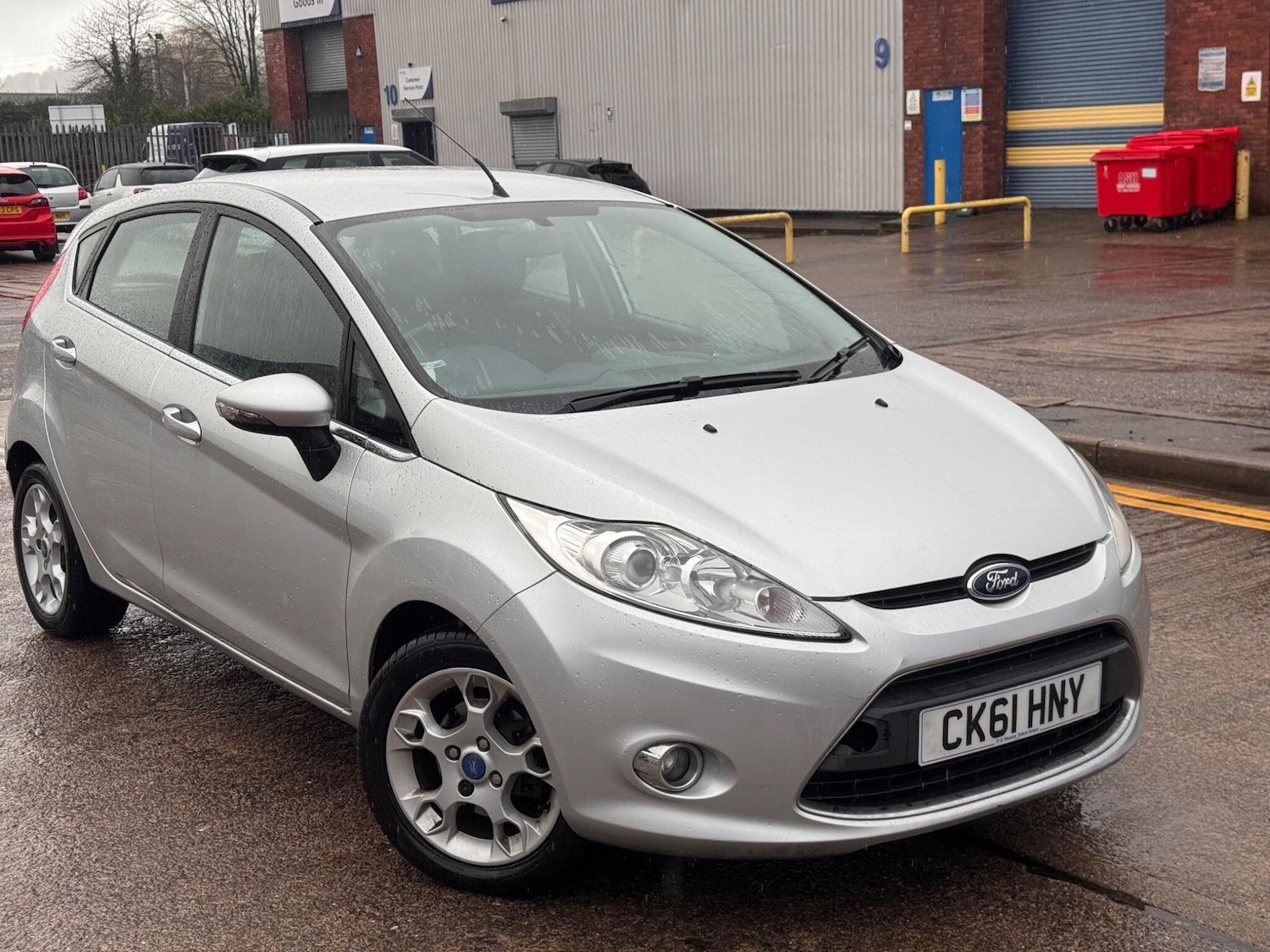 Used Ford Fiesta 2011 for sale - 77512280: Photo 2