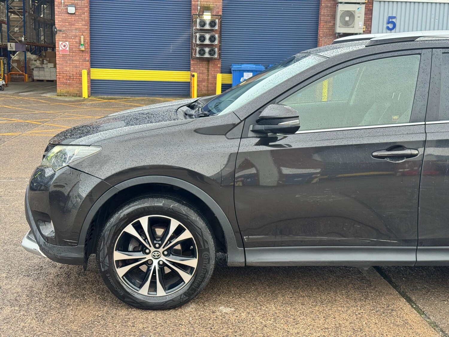 Used Toyota RAV4 2015 for sale - 77575030: Photo 10