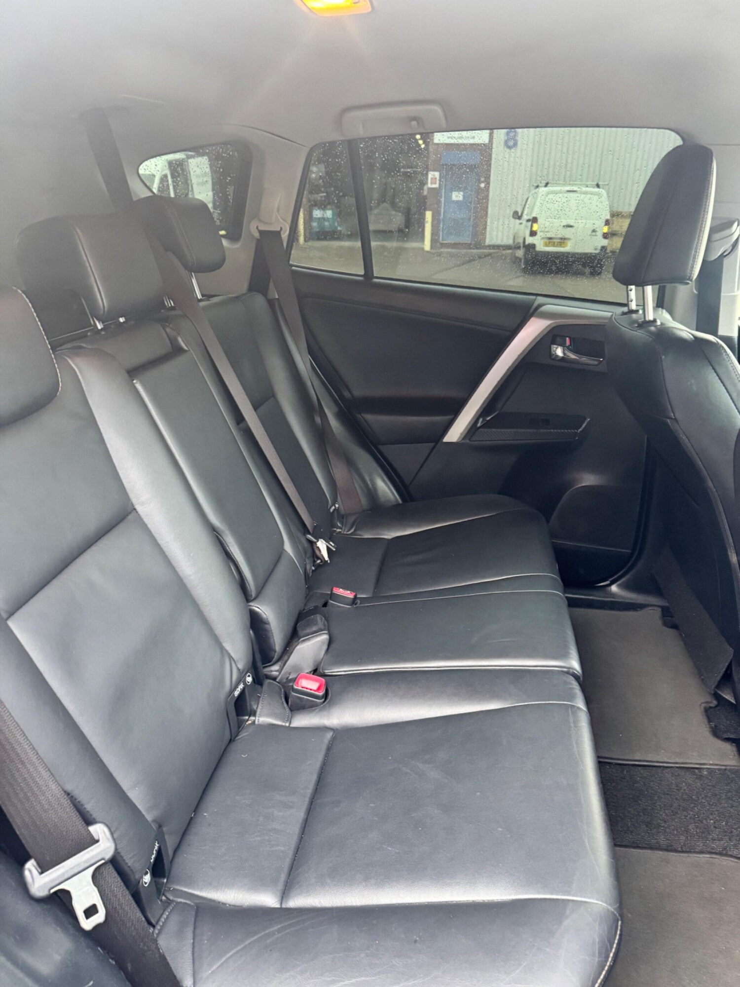 Used Toyota RAV4 2015 for sale - 77575030: Photo 24