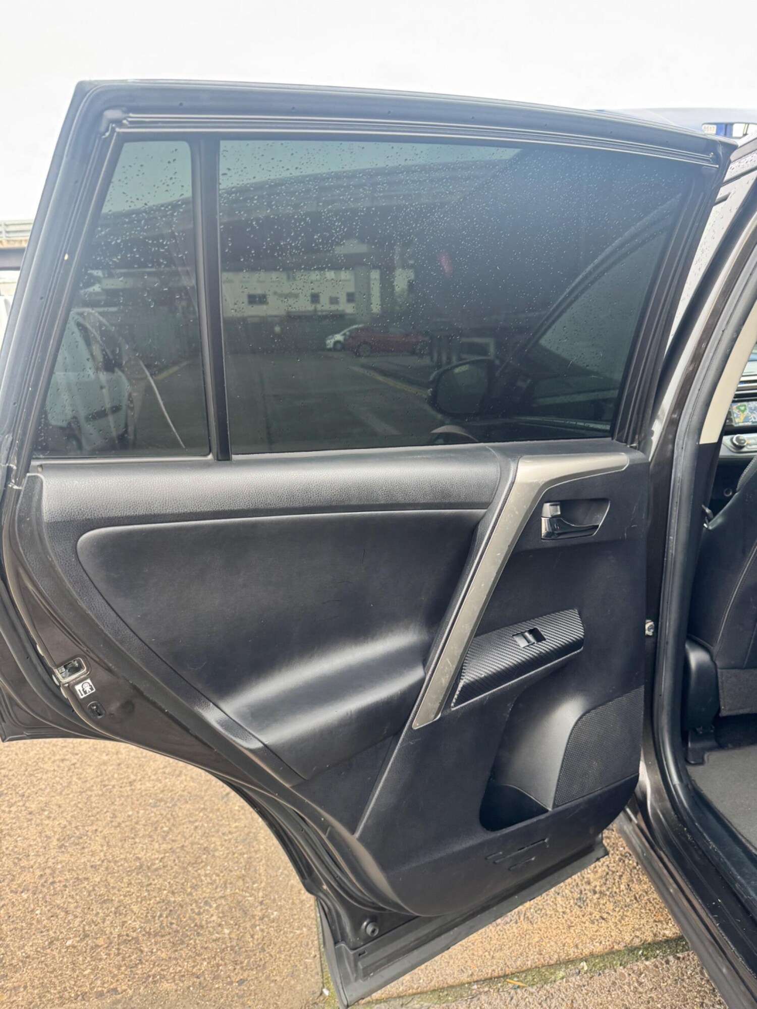 Used Toyota RAV4 2015 for sale - 77575030: Photo 29