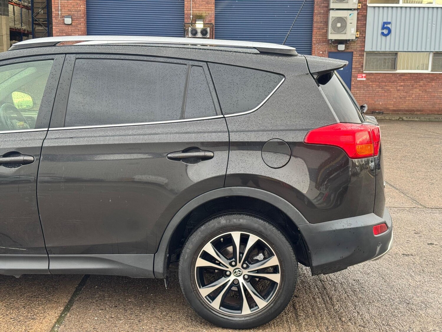 Used Toyota RAV4 2015 for sale - 77575030: Photo 35