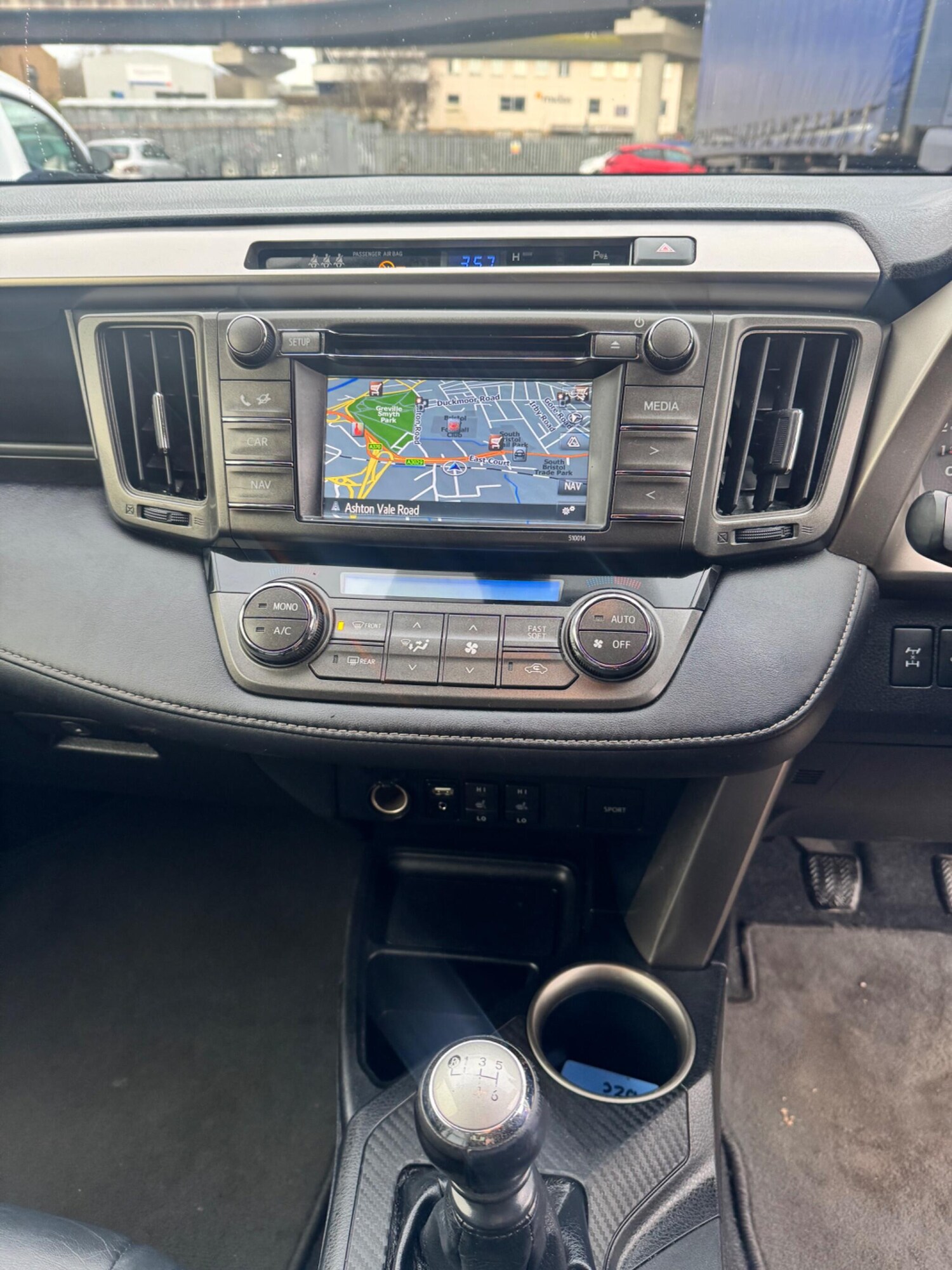 Used Toyota RAV4 2015 for sale - 77575030: Photo 39