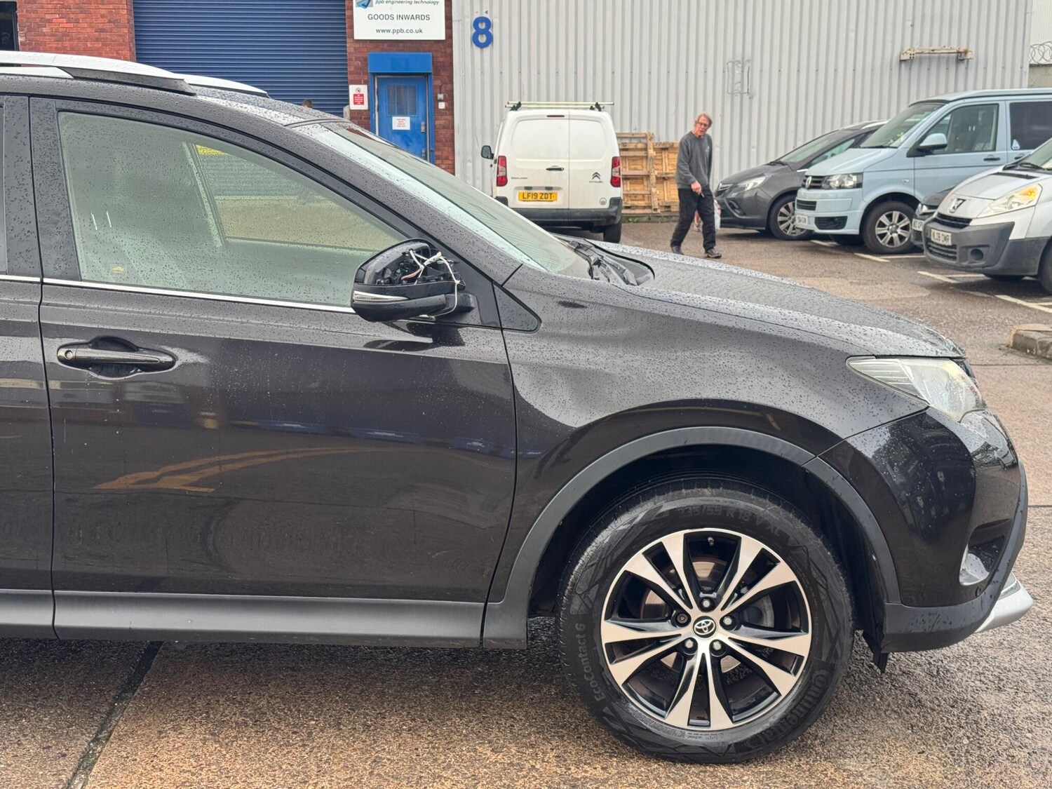 Used Toyota RAV4 2015 for sale - 77575030: Photo 44