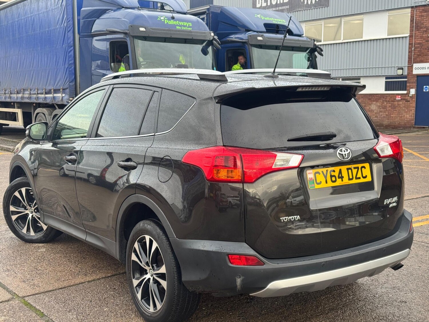 Used Toyota RAV4 2015 for sale - 77575030: Photo 8