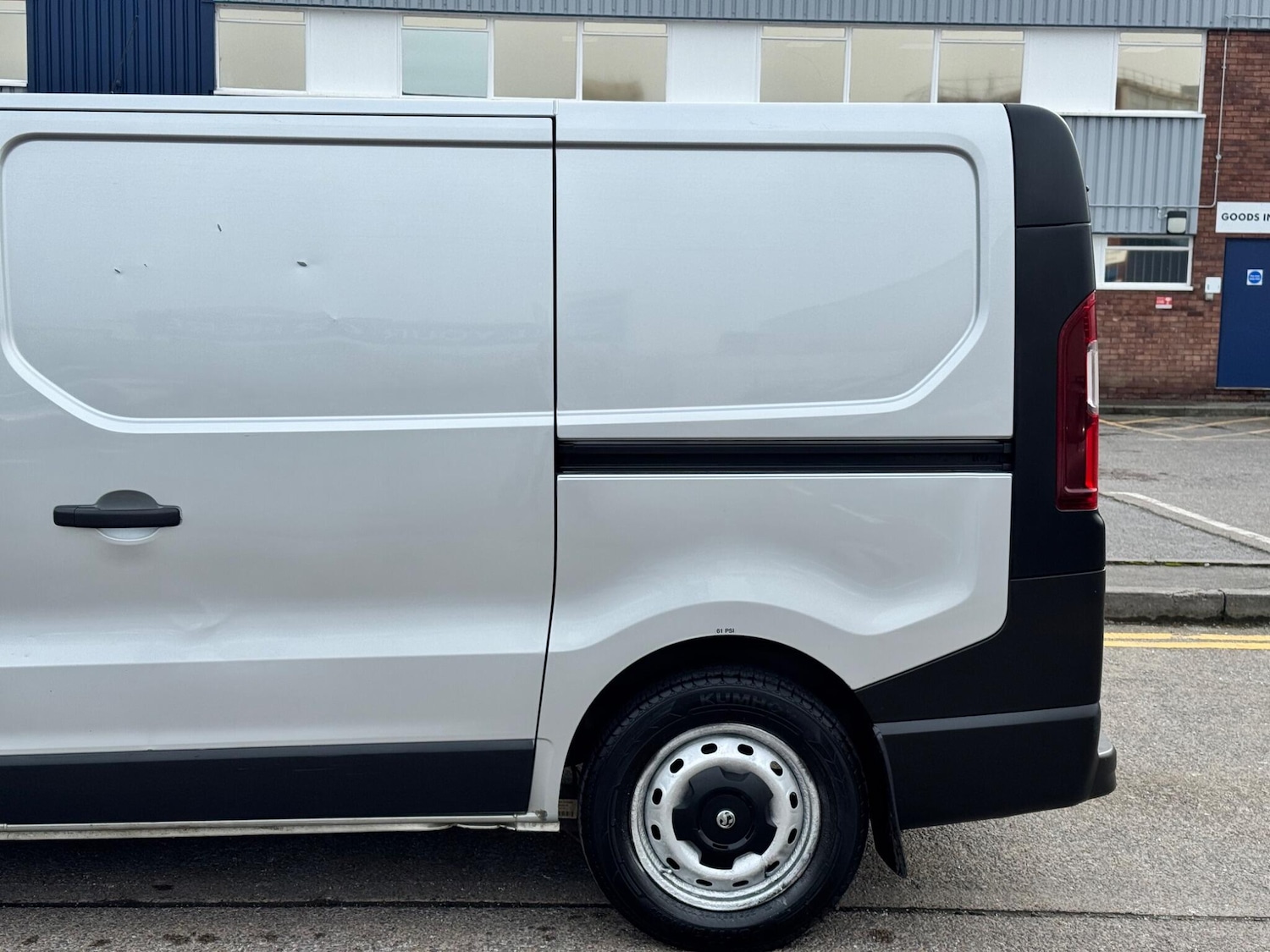 Used Vauxhall Vivaro 2017 for sale - 77512297: Photo 10