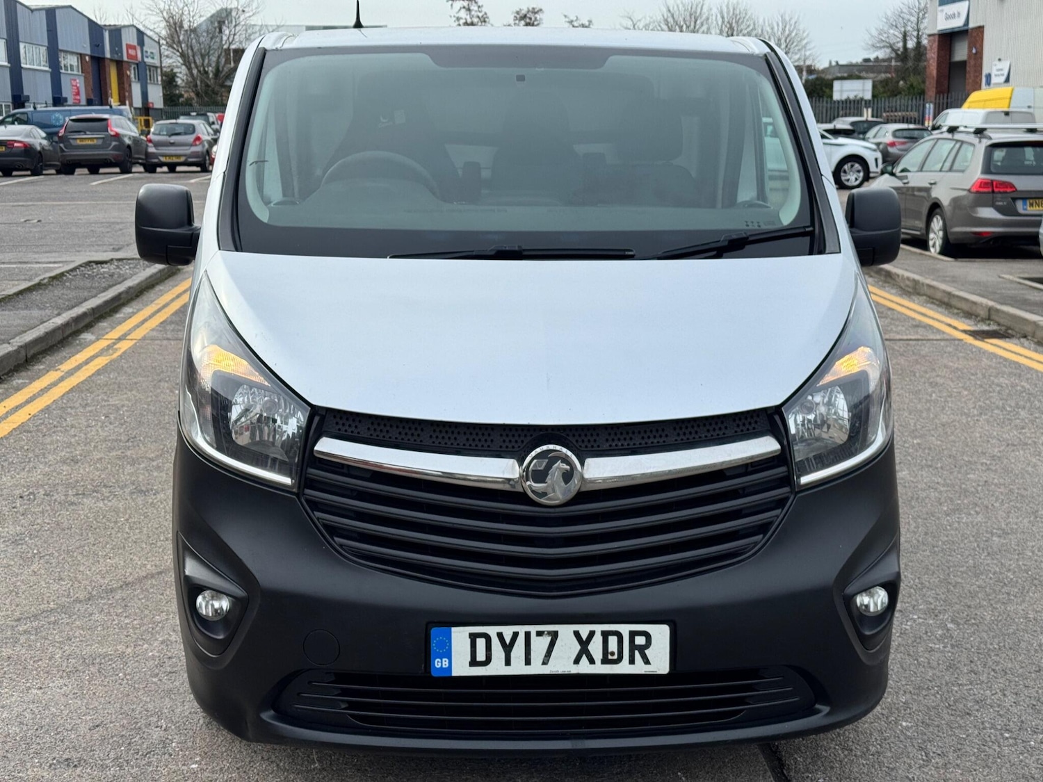 Used Vauxhall Vivaro 2017 for sale - 77512297: Photo 2