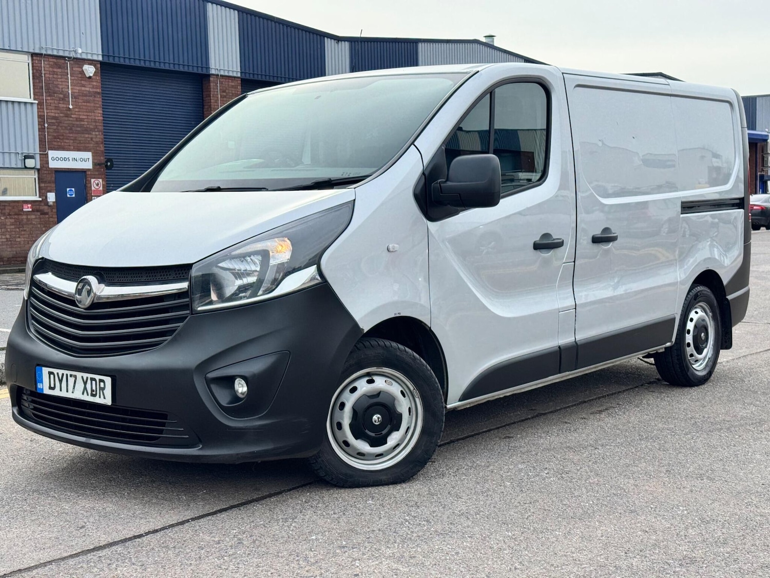 Used Vauxhall Vivaro 2017 for sale - 77512297: Photo 3