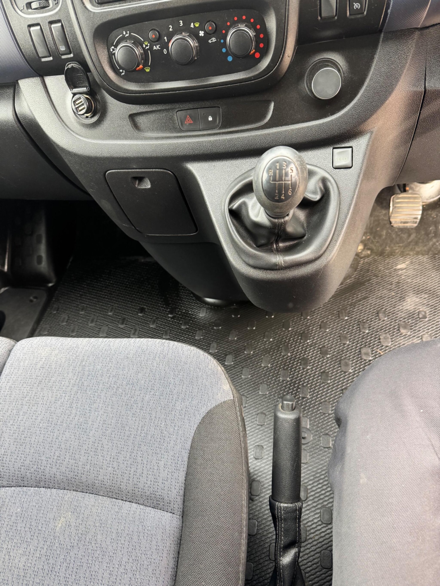 Used Vauxhall Vivaro 2017 for sale - 77512297: Photo 31
