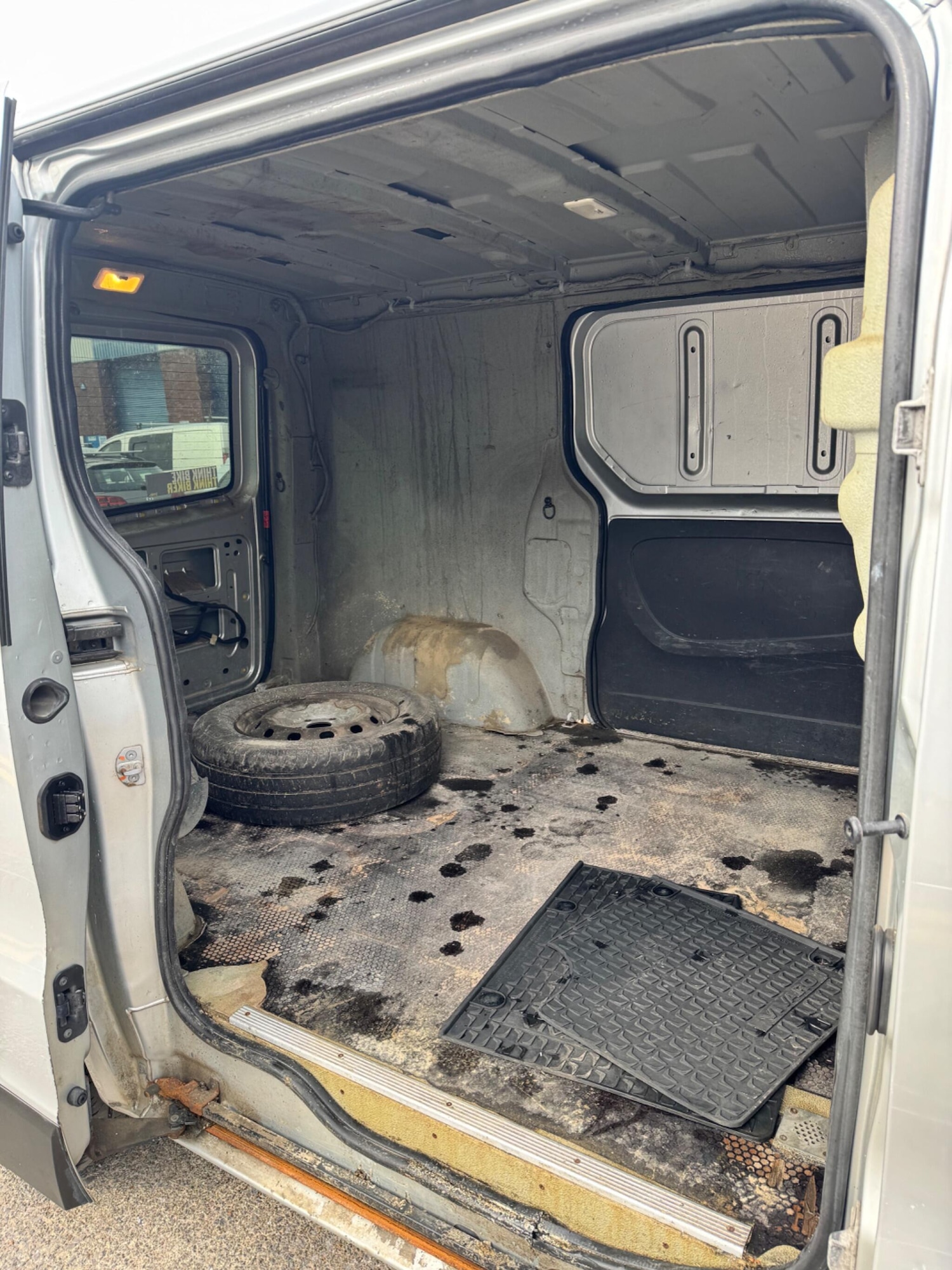 Used Vauxhall Vivaro 2017 for sale - 77512297: Photo 35