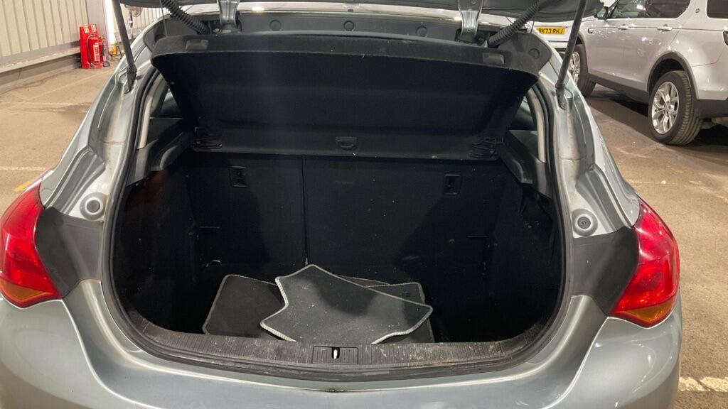 Used Vauxhall Astra 2009 for sale - 77722640: Photo 7