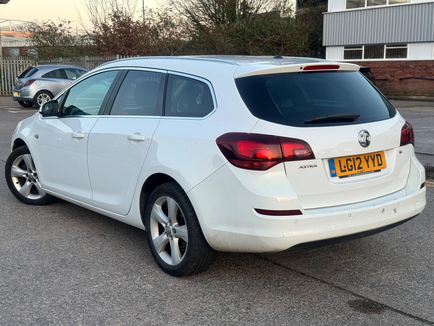 Used Vauxhall Astra 2012 for sale - 77783242: Photo 4