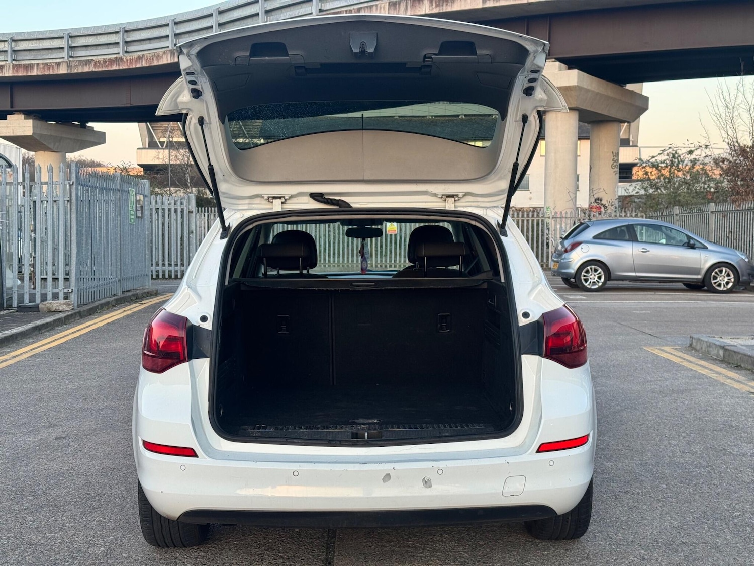 Used Vauxhall Astra 2012 for sale - 77783242: Photo 42