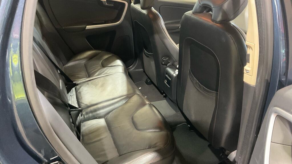 Used Volvo XC60 2011 for sale - 78048053: Photo 8