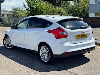 Used Ford Focus 2011 for sale - 78947335: Photo