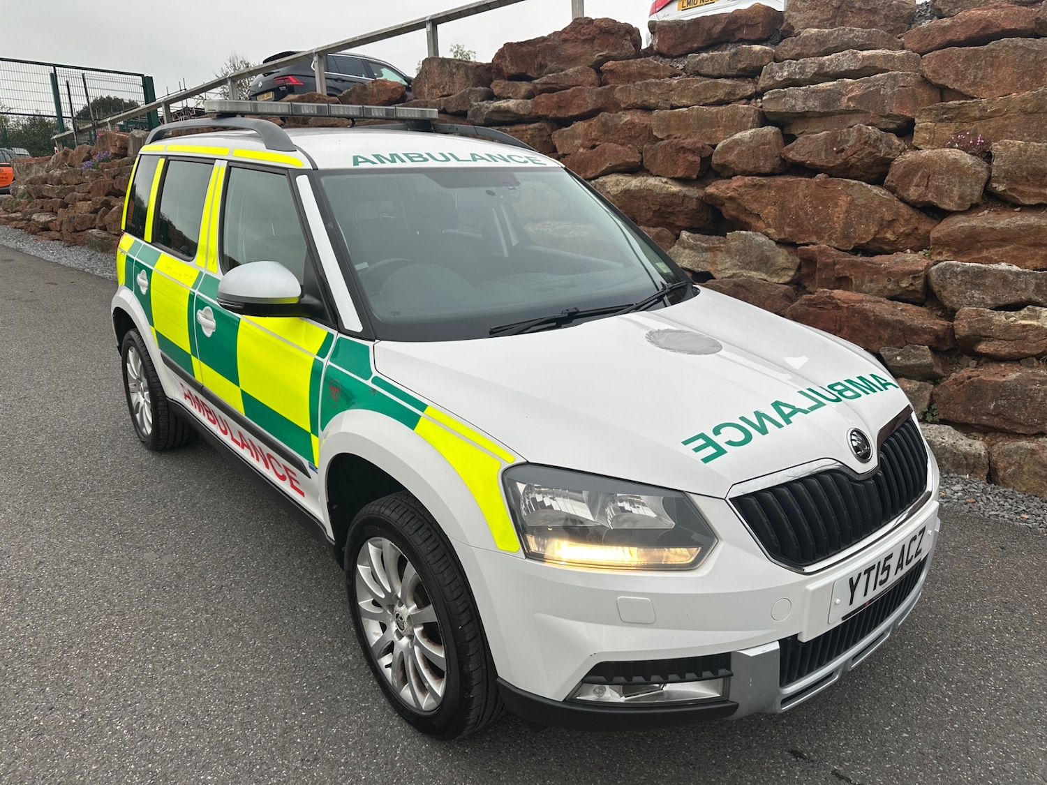 Used Skoda Yeti 2015 for sale - 77021395: Photo 2