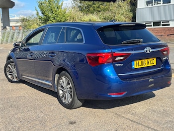 Used Toyota Avensis 2016 for sale - 79279273: Photo
