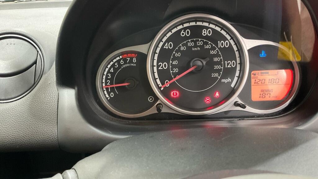 Used Mazda Mazda2 2011 for sale - 77940270: Photo 9