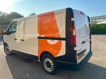 Used Vauxhall Vivaro 2018 for sale - 79296011: Photo