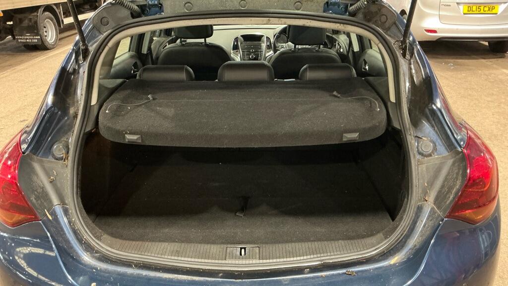 Used Vauxhall Astra 2010 for sale - 78047310: Photo 7