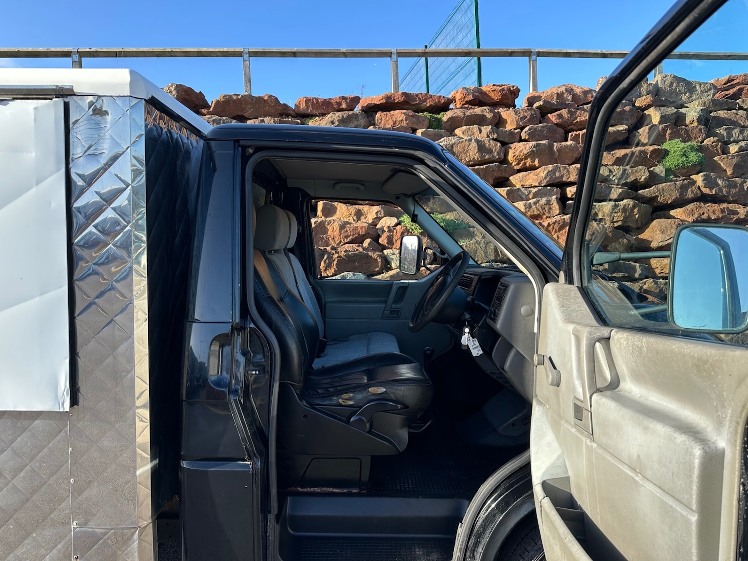 Used Volkswagen Transporter 2002 for sale - 77065619: Photo 12