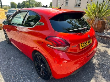 Used Peugeot 208 2015 for sale - 79328816: Photo