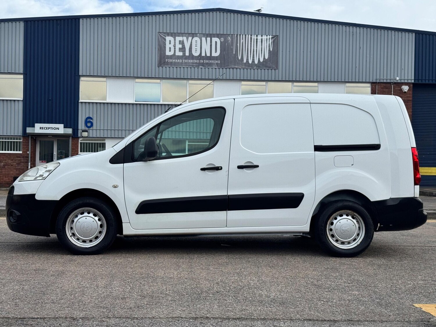 Used Peugeot Partner 2011 for sale - 78204060: Photo 10