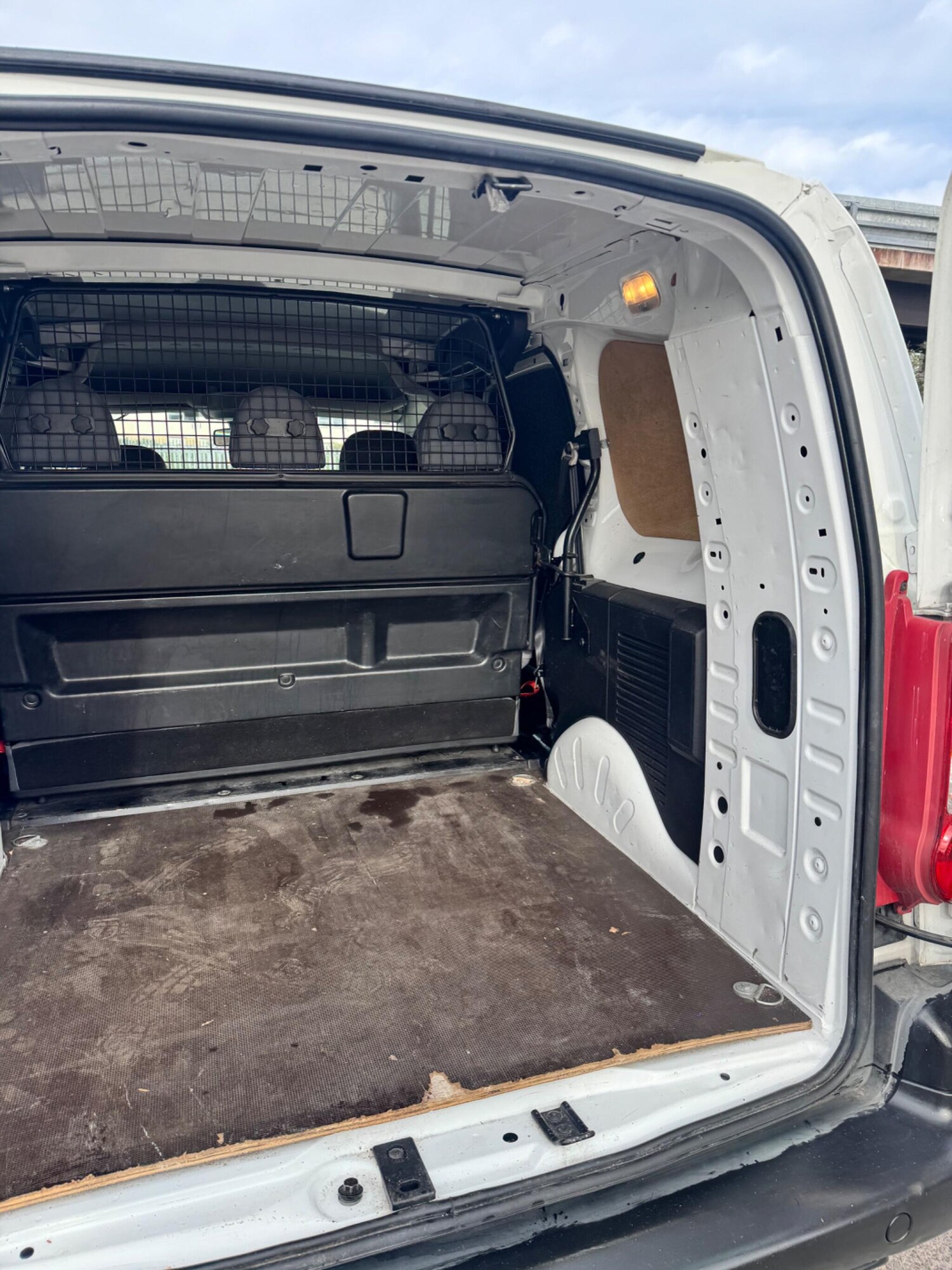 Used Peugeot Partner 2011 for sale - 78204060: Photo 31